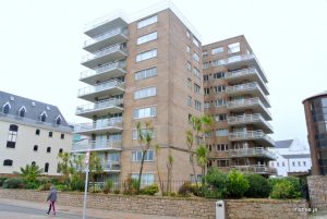 Large 2 Bed Apartment Marina Court