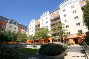 Non Qualfied 1 Bed Apartment Furnished with balcony