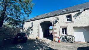 One Bed Country Apartment with Parking and Communal Gardens